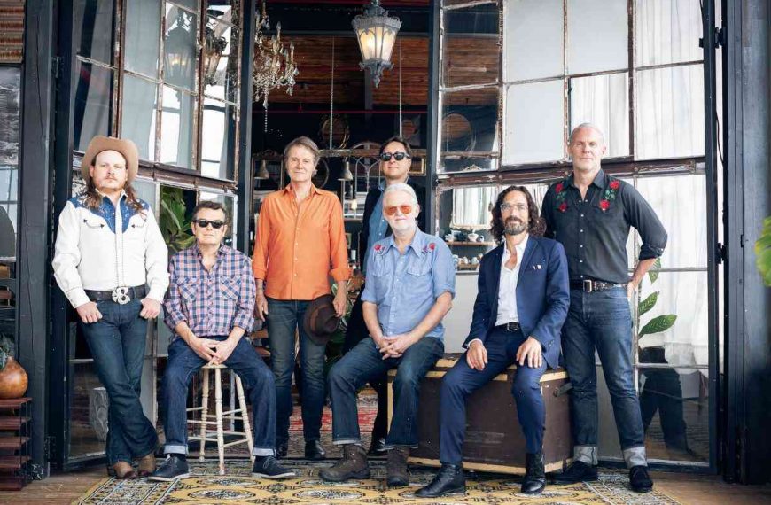Blue Rodeo Hits the Studio To Discuss Making of New Album, Many A Mile